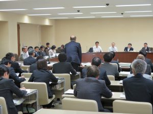 決算特別委員会始まる　秋山県議が質疑