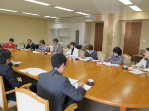 2月18日センター現在地存続を求める連絡会が、県に申し入れ　秋山・柳下両県議同席