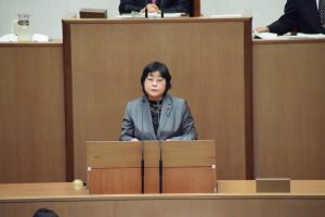 金子正江県議が意見書・決議について反対討論