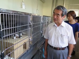 県動物指導センター視察　