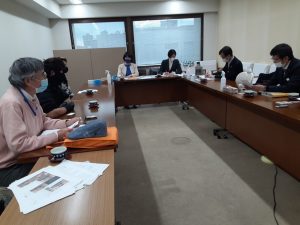 児童養護施設での虐待体験語る青年ー施設内虐待を許さない会が県に通告