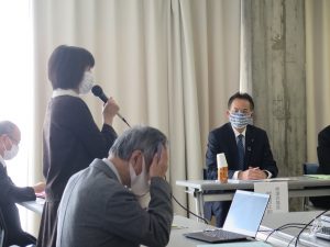 保育の質を確保するために常勤支援員の必要数確保を！　学童保育