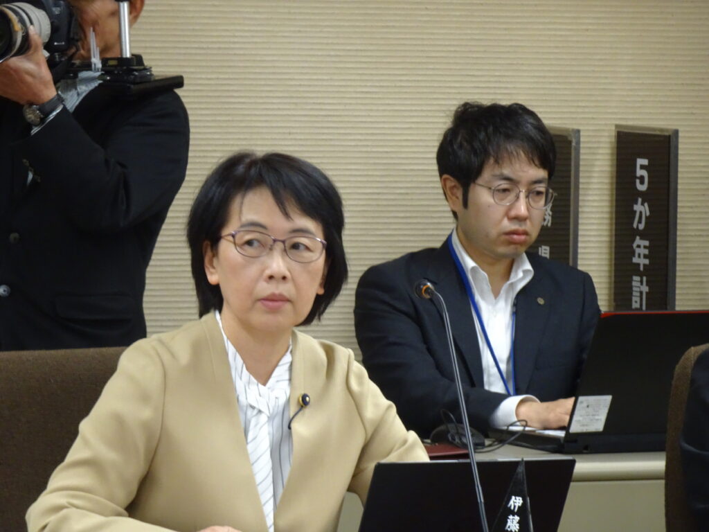 医療無料制度、精神障害者の２級拡大へー伊藤はつみ県議決算審議中