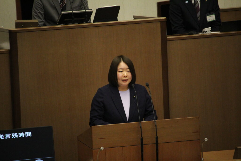 国民健康保険税に子ども子育て支援負担金上乗せ3849円を批判ー山﨑県議が反対討論