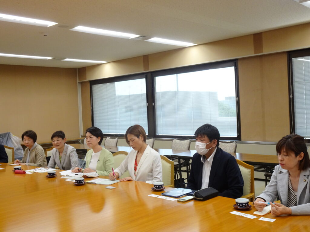 どうなるスポーツ科学拠点？ー県からの説明を聞く