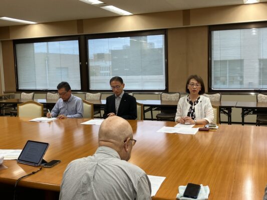 物価高騰・資材の高騰で生活が危機―団体との懇談①